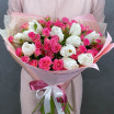 Видео обзор букета Ласковое воспоминание- букет из белых тюльпанов и кустовых роз